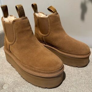 UGGS Platform Boots